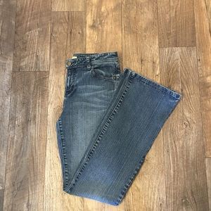 Cabi Light Wash Denim Jeans